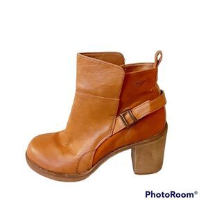 ROCKET DOG VINTANGE Y2K CHUCKY HEEL CAMEL COLOR BOOTIES SZ 6
